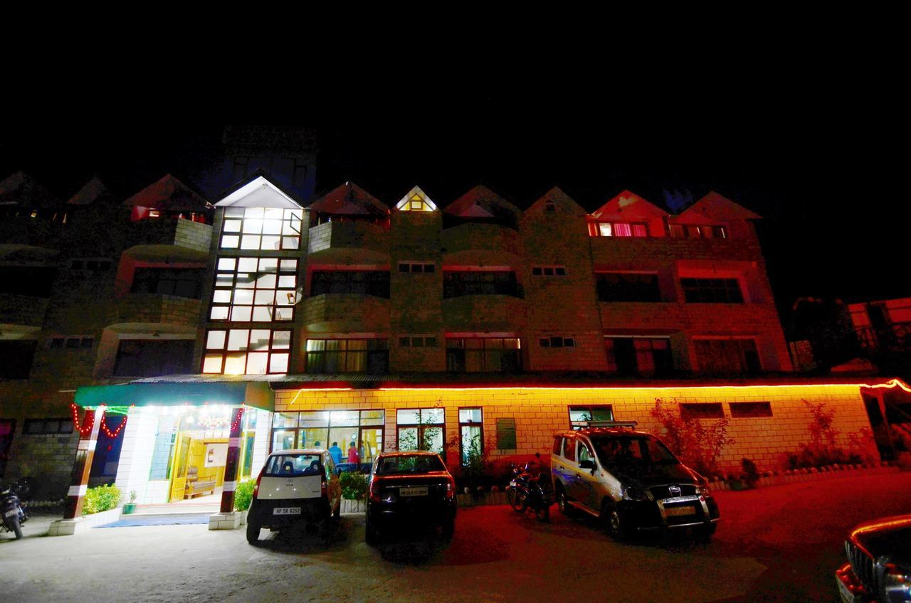 Hotel Seagull Manāli Extérieur photo
