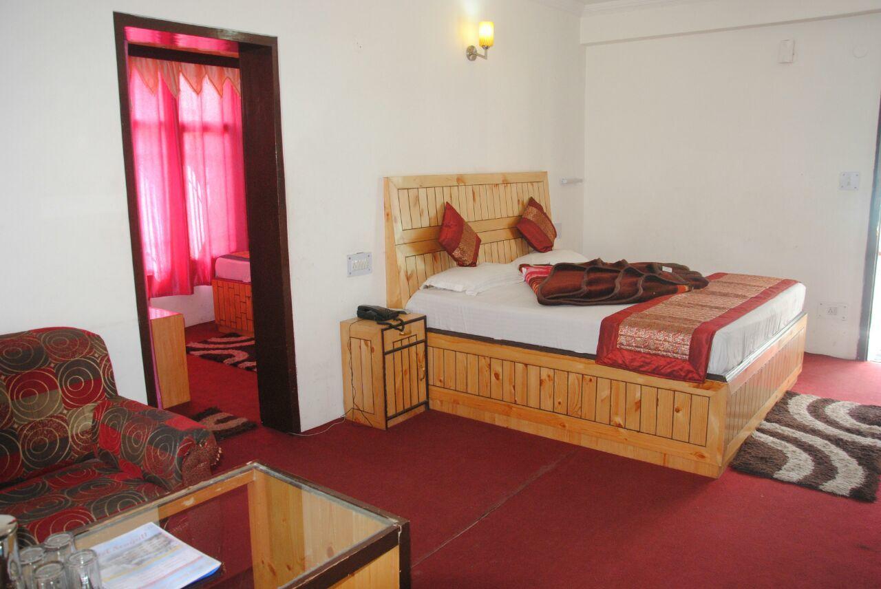 Hotel Seagull Manāli Extérieur photo