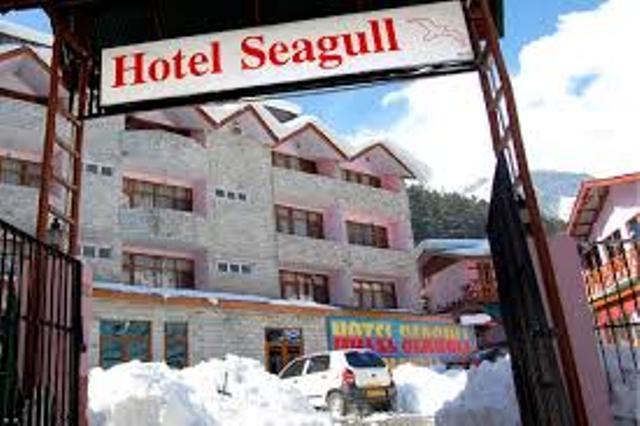 Hotel Seagull Manāli Extérieur photo