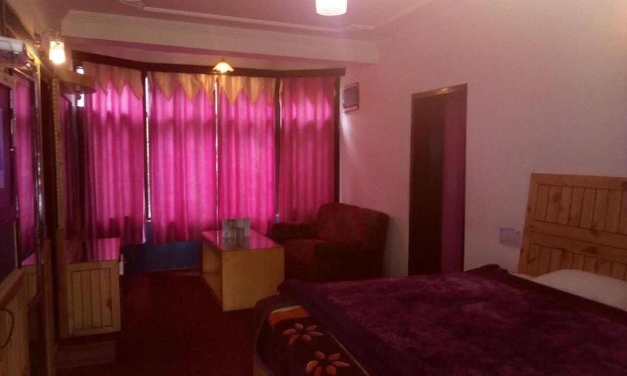 Hotel Seagull Manāli Extérieur photo